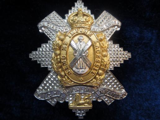 The Highland Light Infantry (Glasgow Highlanders) Officers Badge.