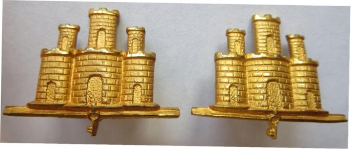Victorian Dorset Regiment officers gilt collar badges